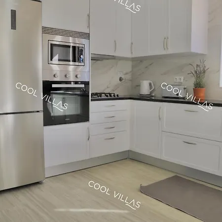 Lilac - Walking Distance To *