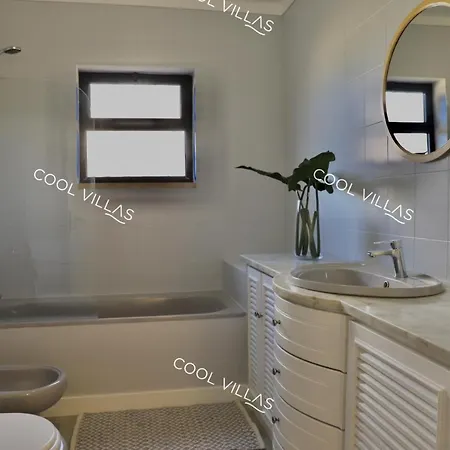 Lilac - Walking Distance To * Albufeira